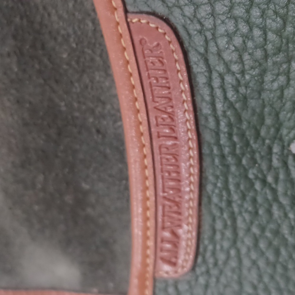 DOONEY & BOURKE SMALL BELT BAG WITH REPLACEMENT STRAP & BROKEN HARDWARE - Picture 5 of 15